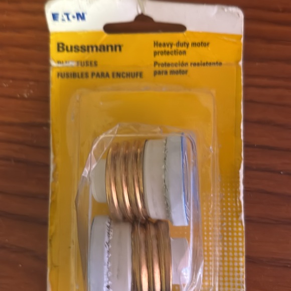 New busman 15 a fuses - Picture 2 of 6